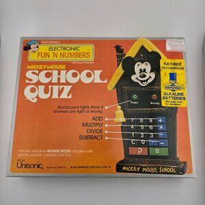Unisonic Disney Mickey Mouse School Quiz Electronic Fun 'N‎ Numbers Calculator
